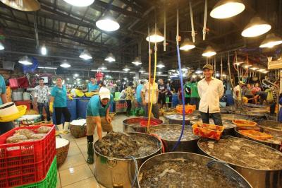 bảng giá hải sản cập nhật tại Chợ đầu mối Bình Điền (TP.HCM)